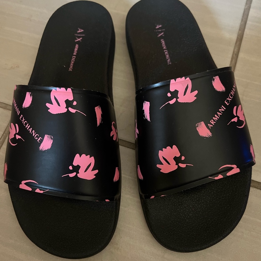 Armani Exchange pool slides size 9 woman’s